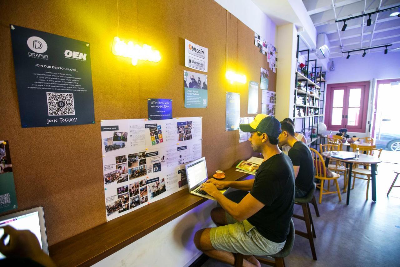 Draper Startup House For Entrepreneurs Kapselhotel *