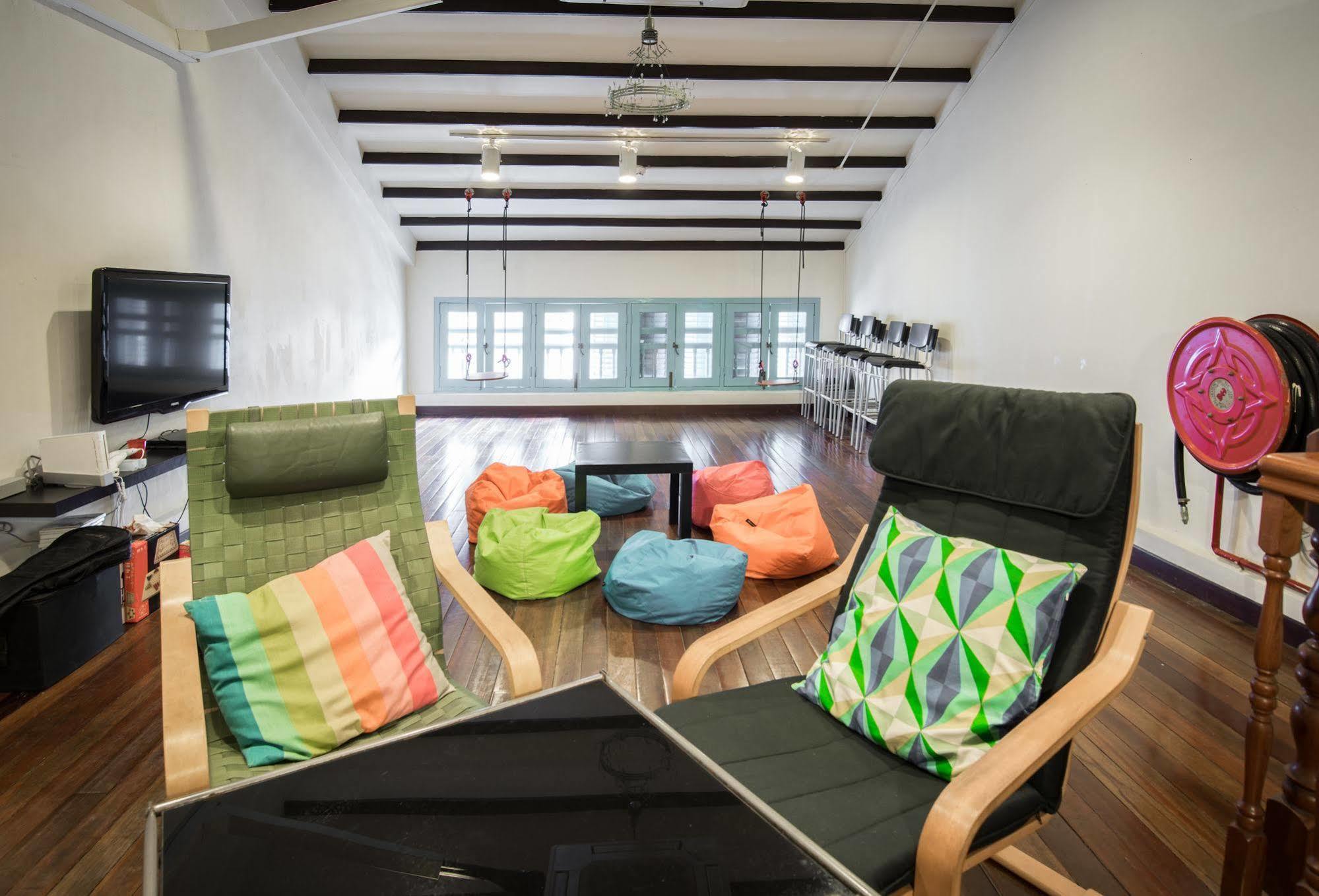 Draper Startup House For Entrepreneurs Kapselhotel