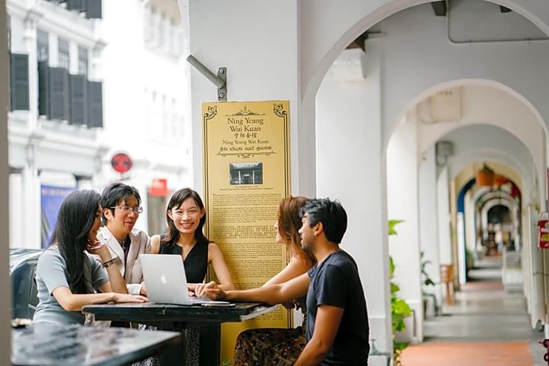 Draper Startup House For Entrepreneurs * Singapur